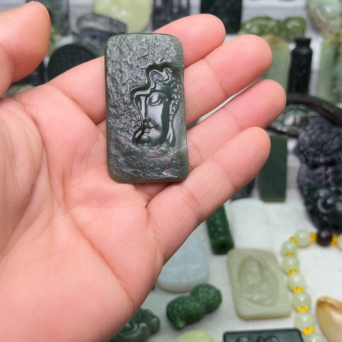 和田玉颈饰未镶嵌