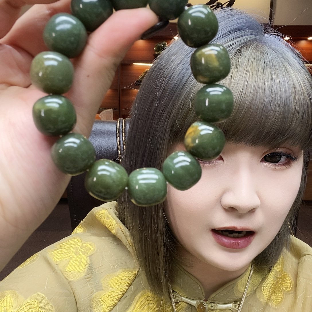 透闪石-蛇纹石玉未镶嵌手链