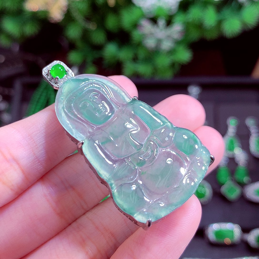 颈饰未镶嵌翡翠天然