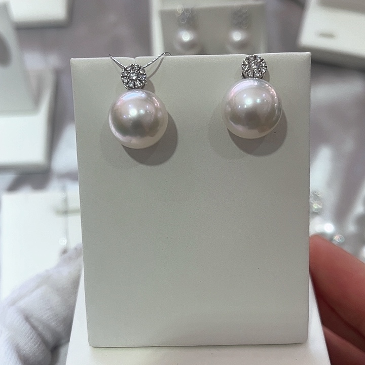 海水珍珠耳饰18K金镶嵌