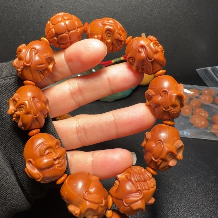 王***迪橄榄核手串殷派罗汉