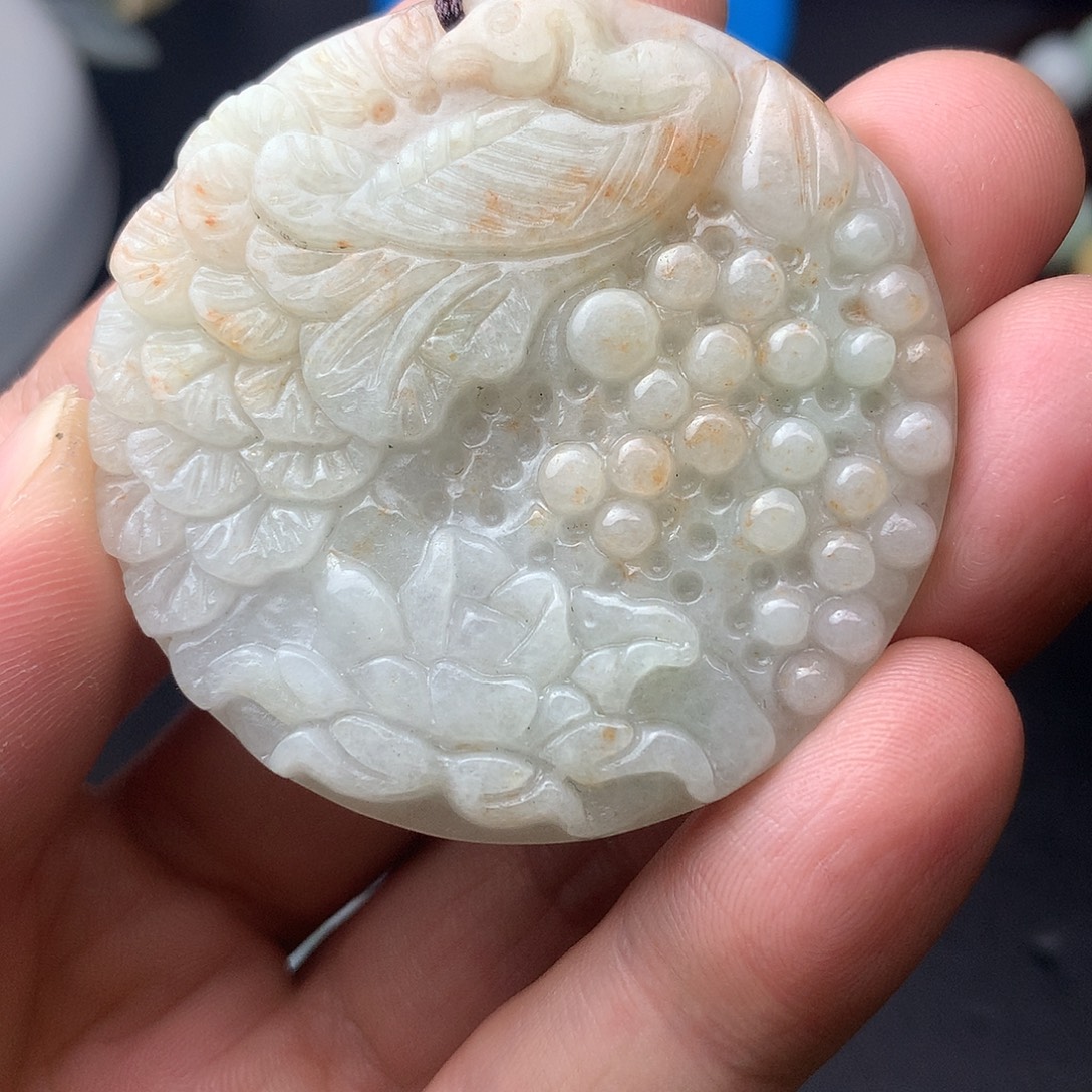 翡翠未镶嵌颈饰翡翠首饰和翡翠珠宝