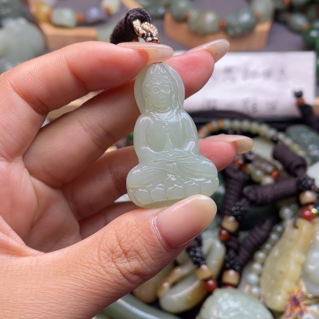 和田玉颈饰未镶嵌