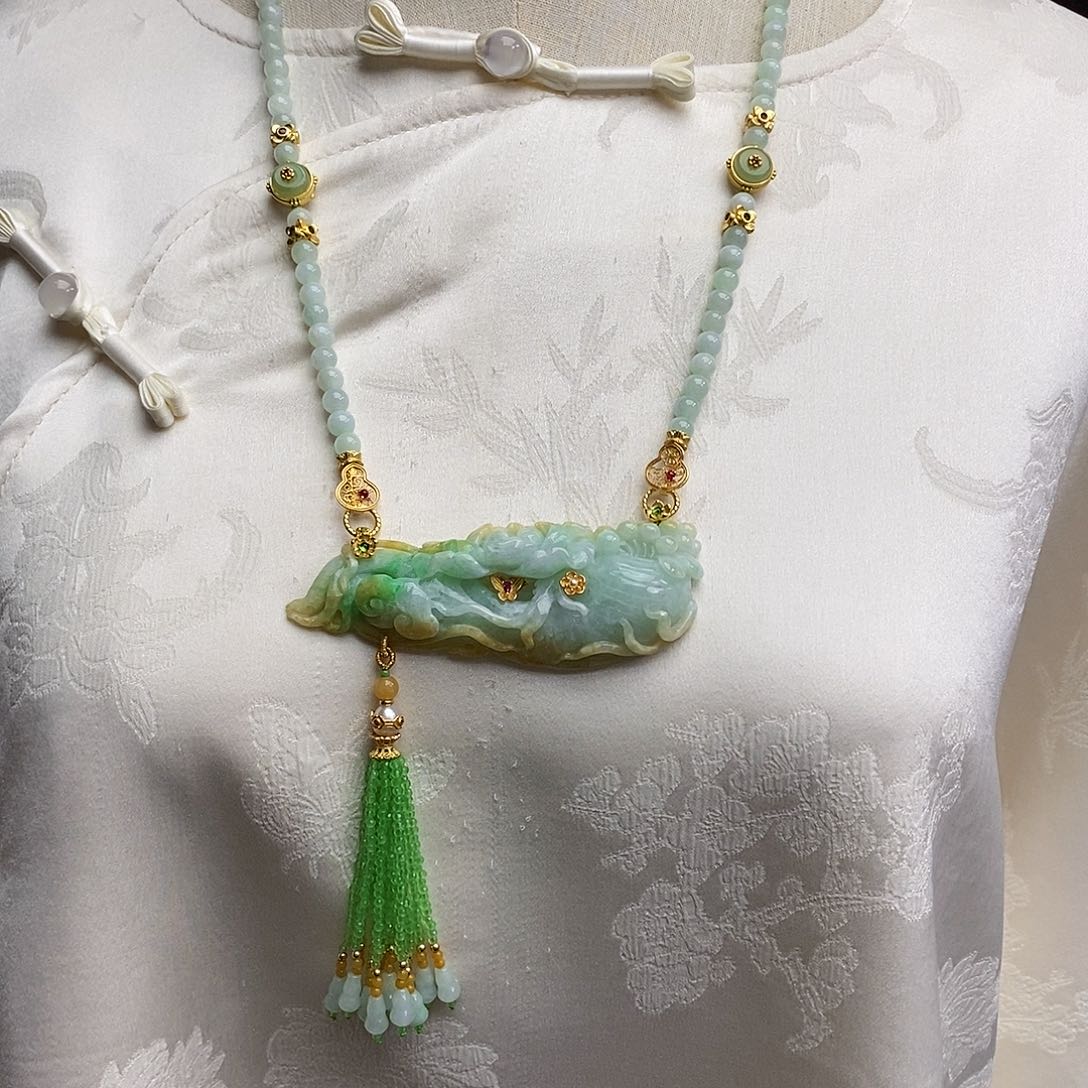 翡翠颈饰未镶嵌天然