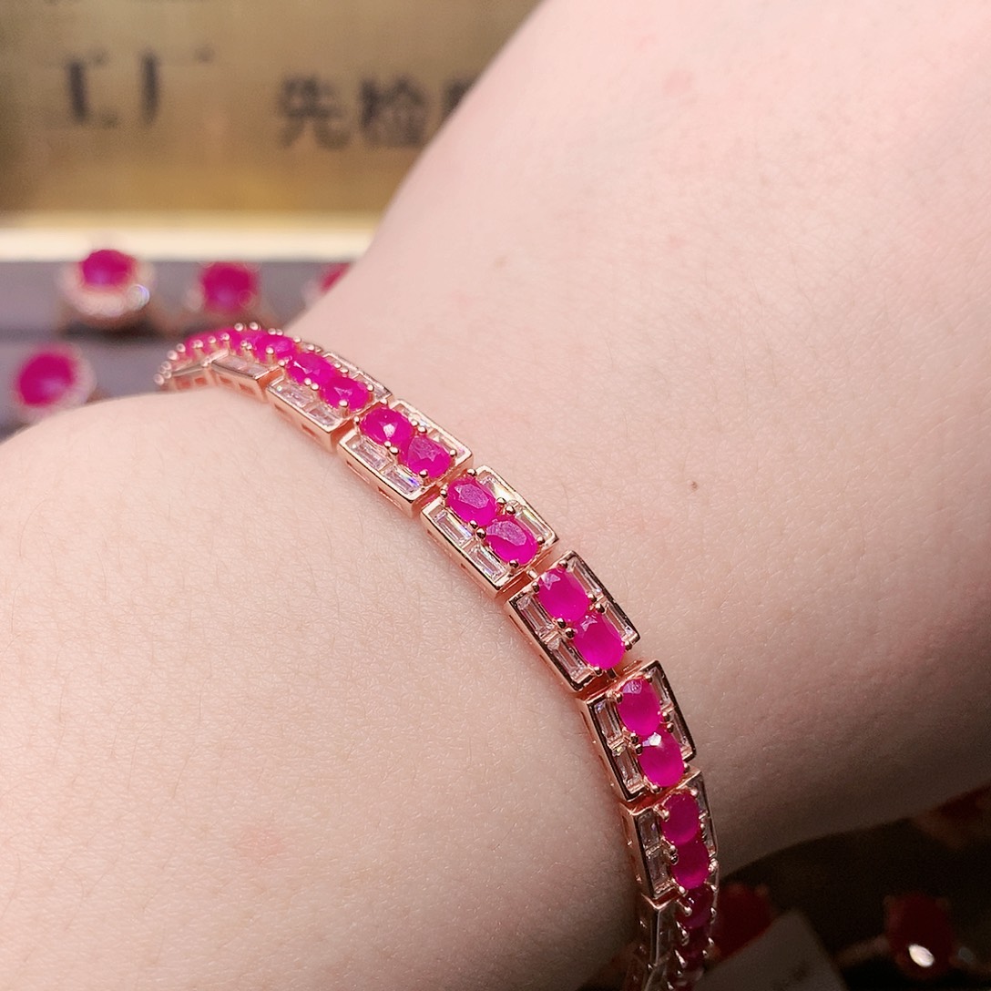 红宝石手链银S925镶嵌