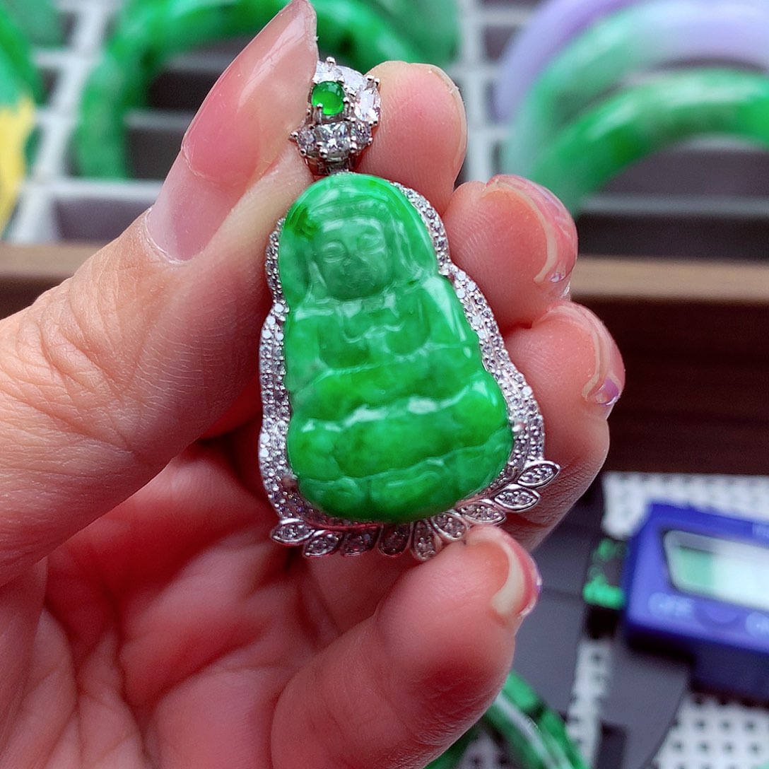 翡翠颈饰银S925镶嵌翡翠