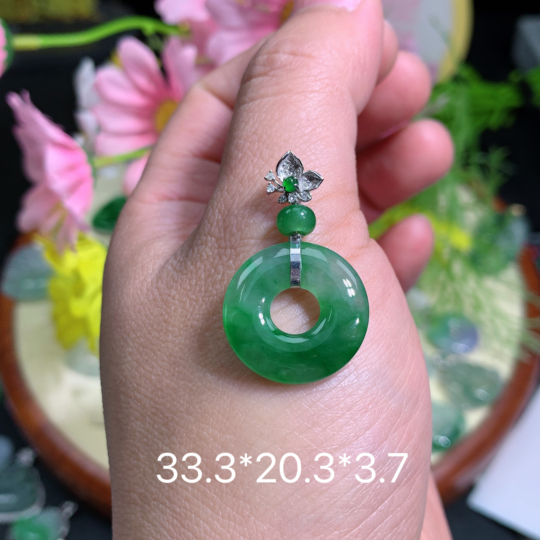 缅甸翡翠A货冰种满绿甜甜圈飞吊坠挂件水润百搭精冰气质妈妈精美