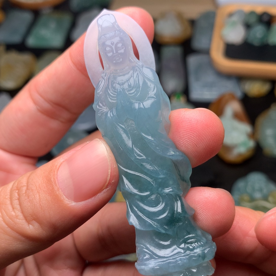 定制翡翠未镶嵌南海观音