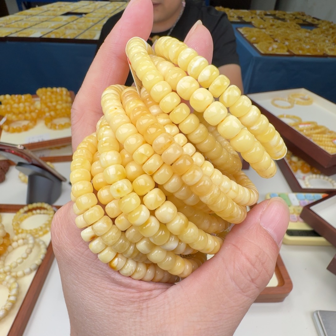琥珀未镶嵌手链多样性发其一