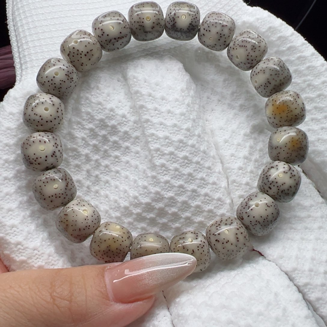 星月菩提手串山*～12x11灰冰全星点