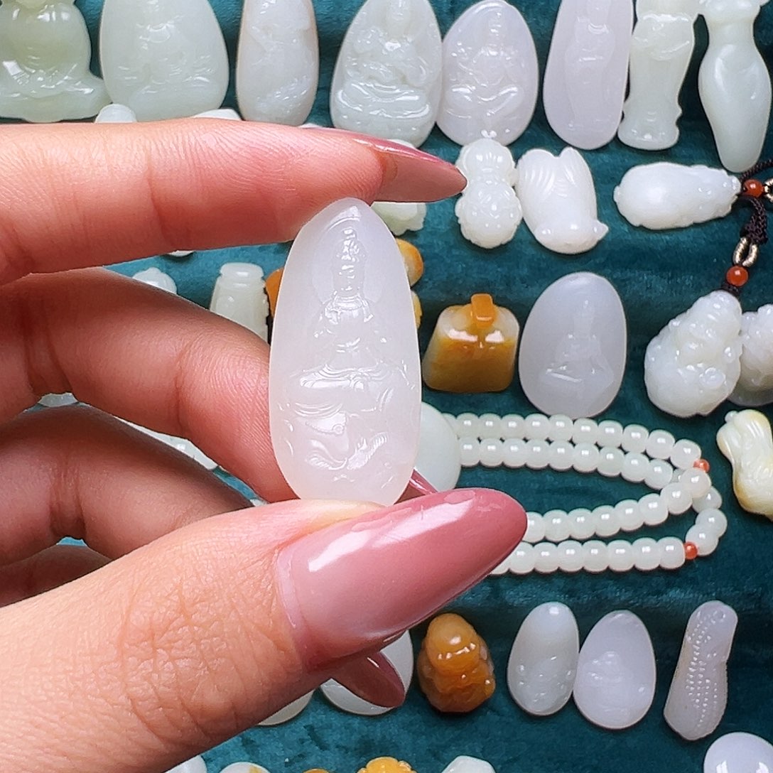 和田玉未镶嵌颈饰