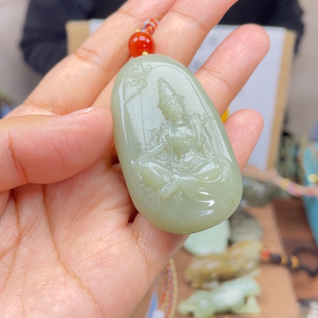 和田玉颈饰未镶嵌