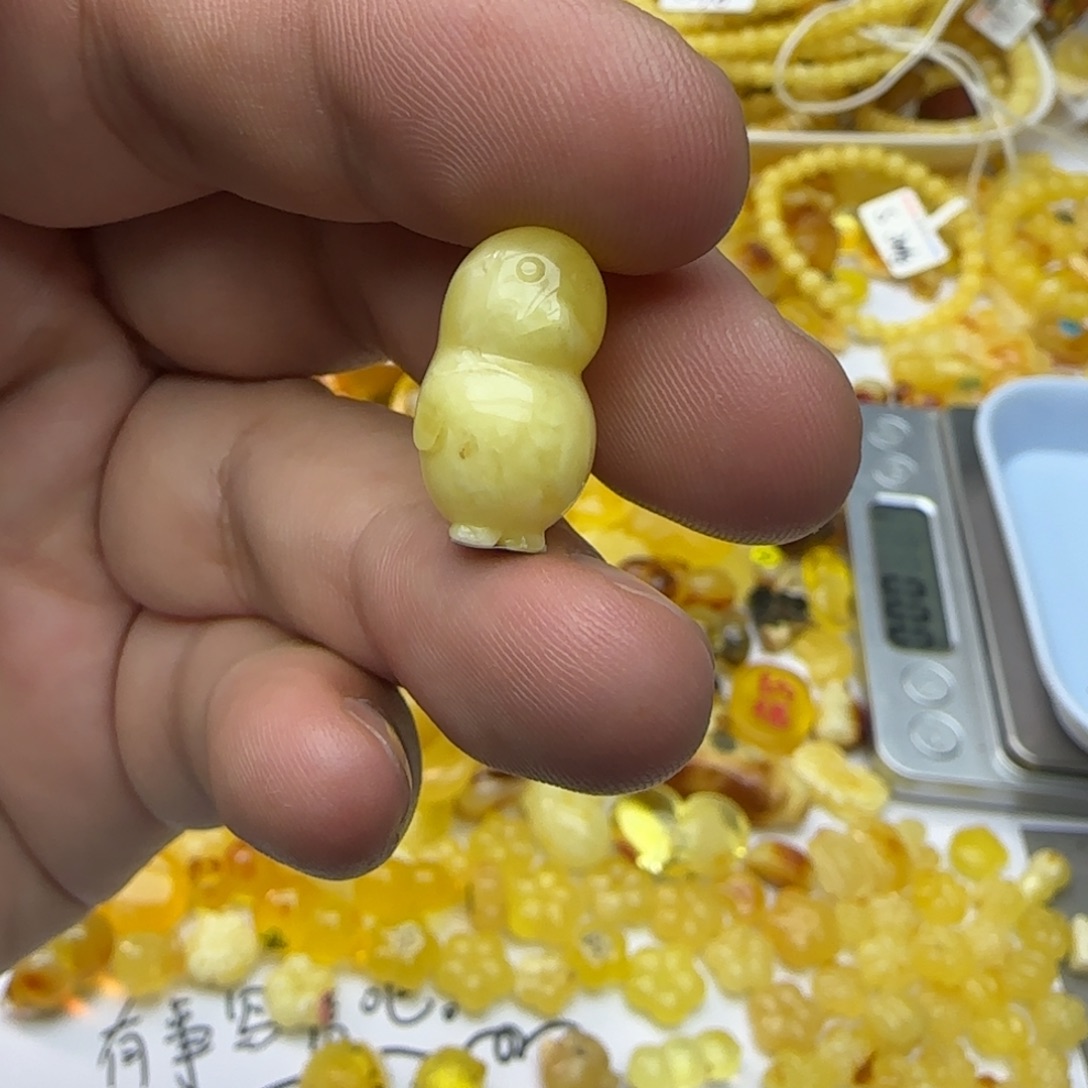 无***油琥珀未镶嵌裸石1.36克01