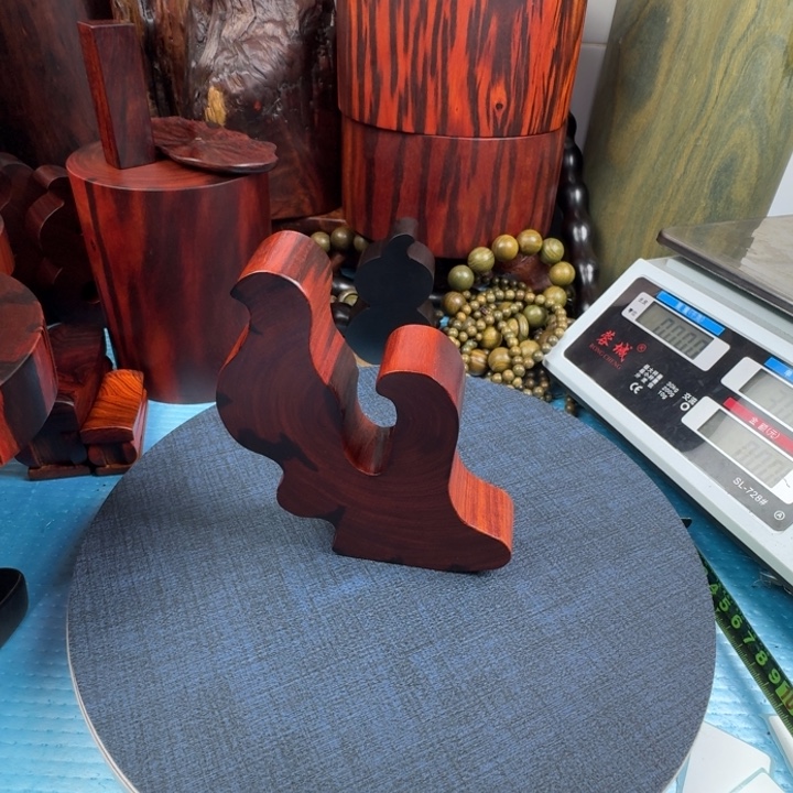 布***尔大果紫檀（缅甸花梨）