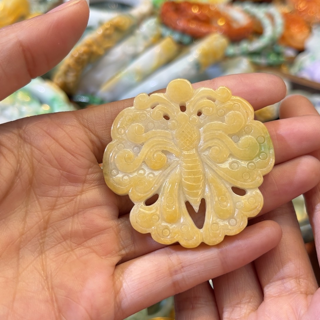 翡翠颈饰未镶嵌待编款