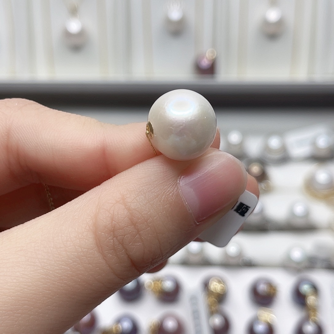 淡水珍珠颈饰18K金镶嵌