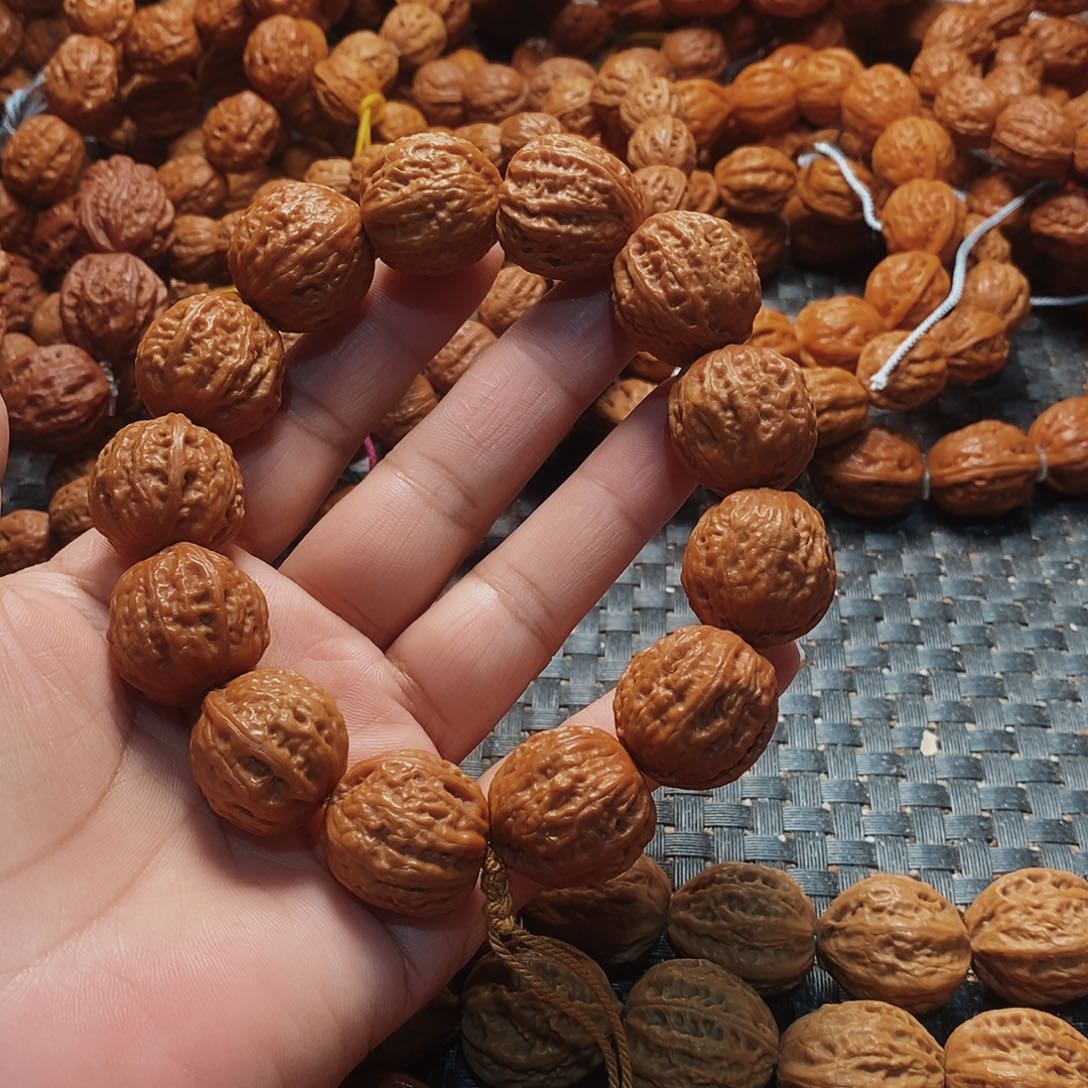 用***5文玩核桃手串荔枝纹