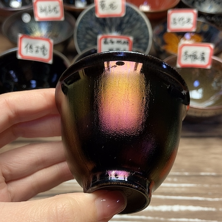 茶盏余奇骏暗夜女神