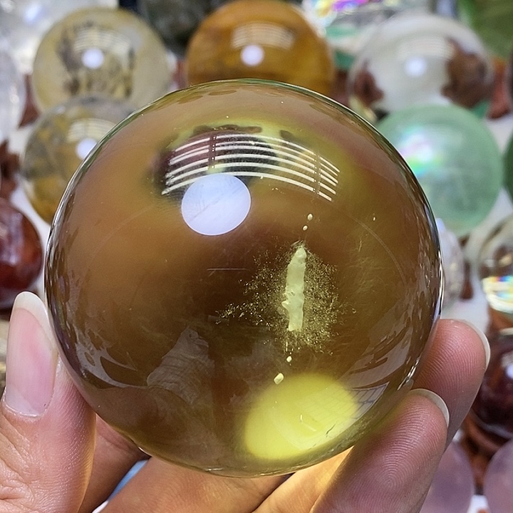 水晶黄水晶白色包裹体球未镶嵌