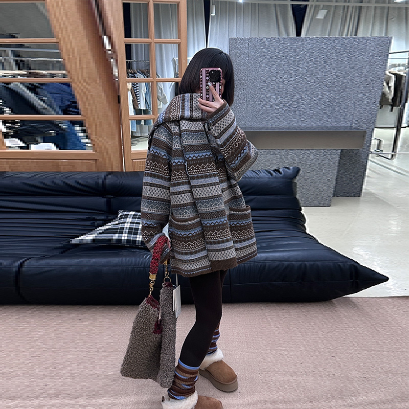 E1 时髦复古费尔岛提花厚针织开衫+围巾套装4611