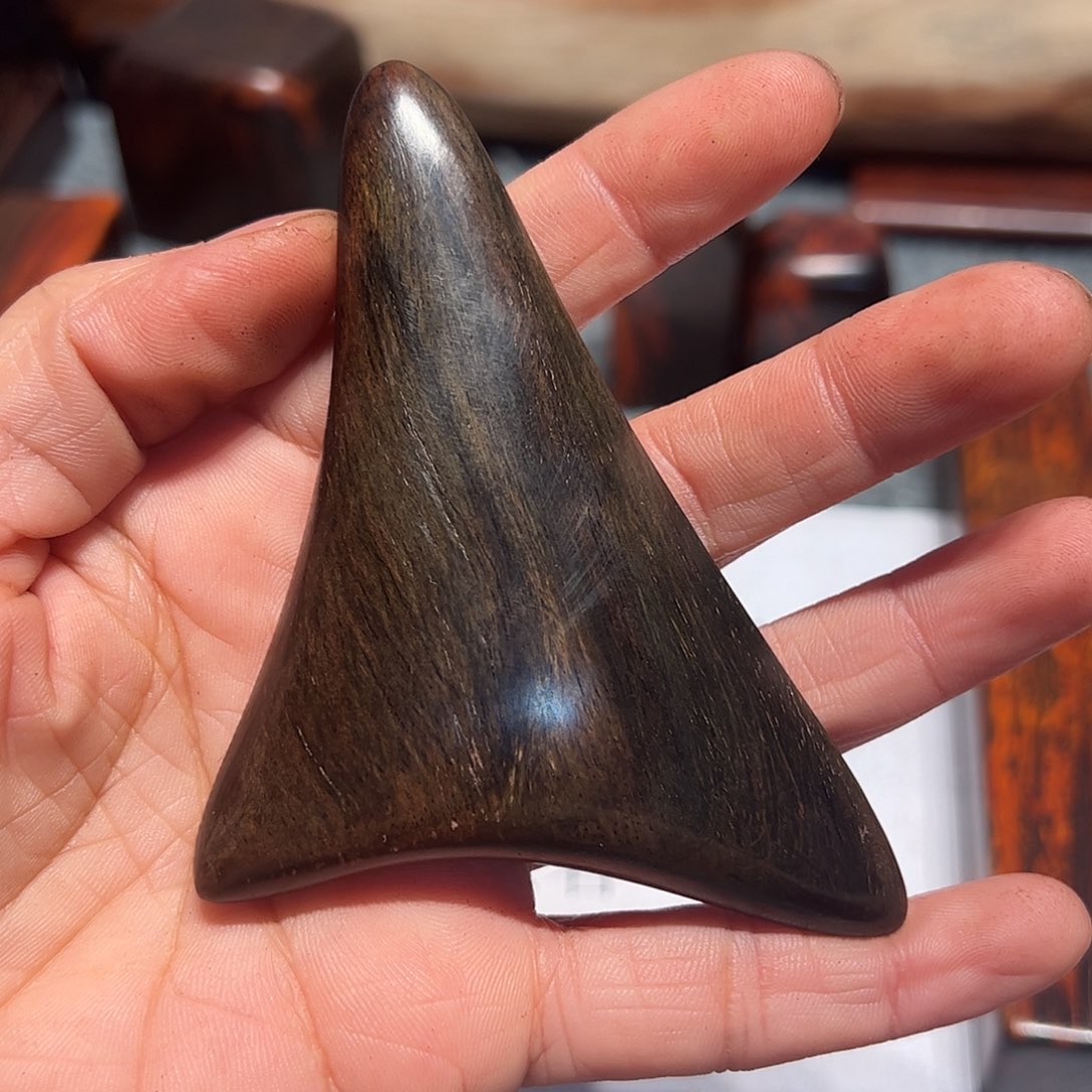 交趾黄檀（大红酸枝）晨**光