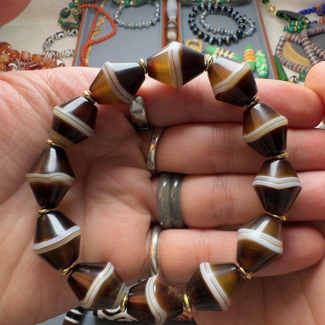 树脂制品招****n古珠配饰手串项链