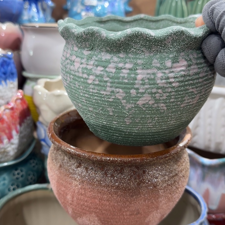 凑9块包邮，有孔，陶瓷花盆