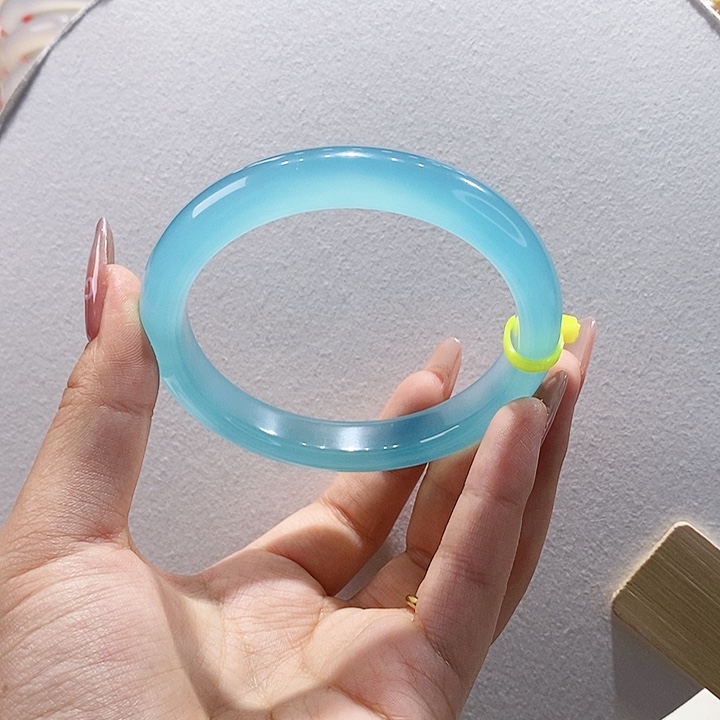 玛瑙/玉髓手镯未镶嵌63