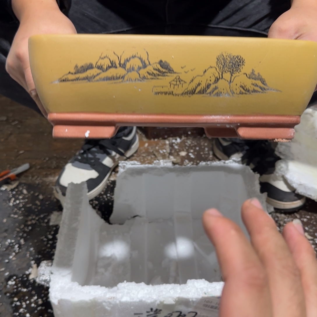 紫砂花盆瑕疵和瑕疵