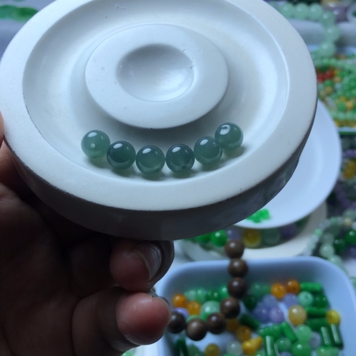 翡翠散珠卡8蓝水散珠6颗