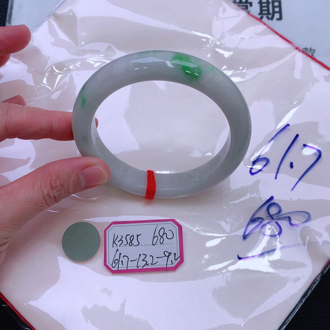 未镶嵌手镯翡翠缅甸翡翠手镯