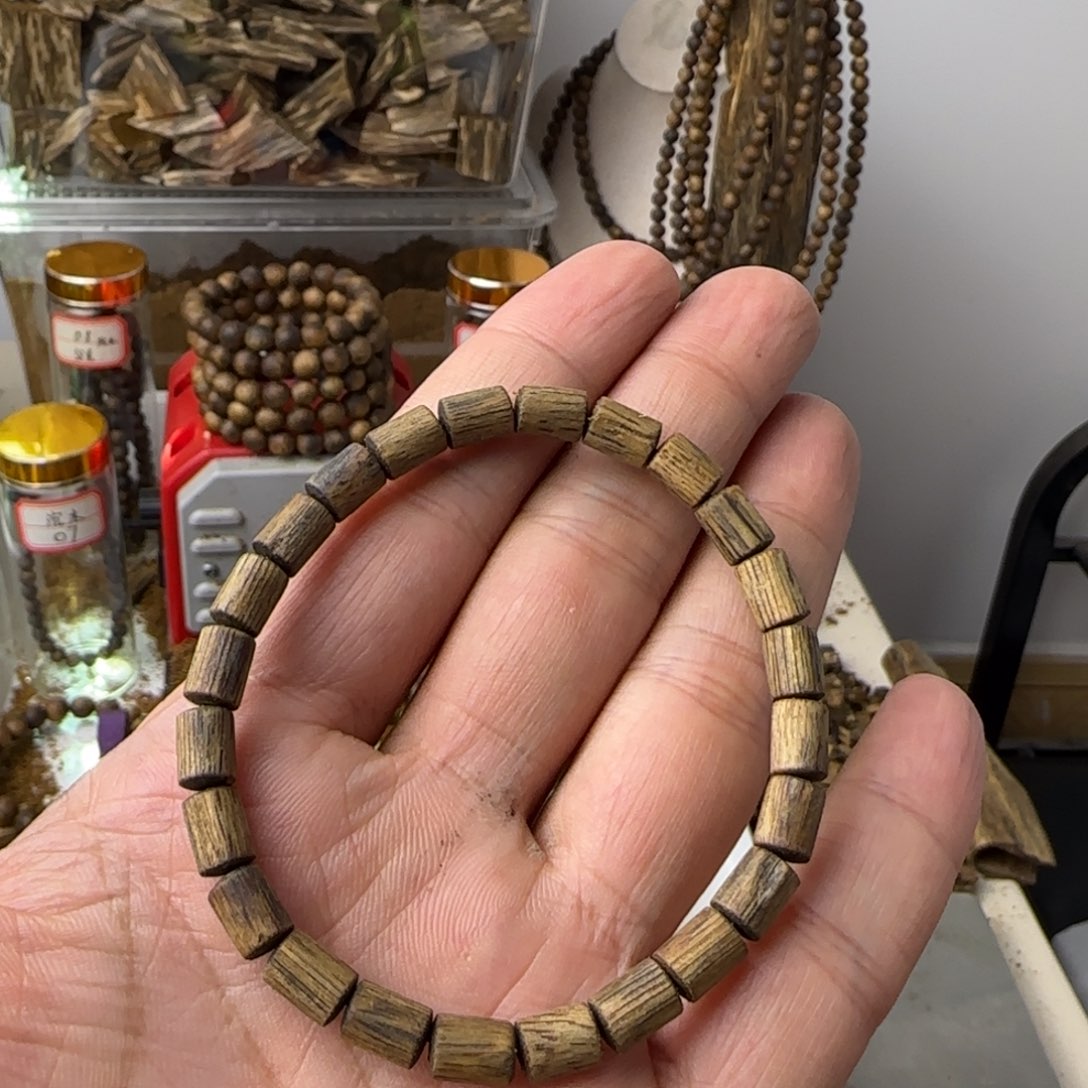 y***凤沉香沉香碎屑高油脂花香甜凉卡05