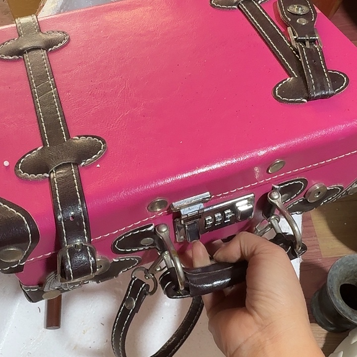 小***呀扇子cnfndnfnfnfnfdnddb