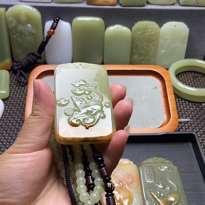 水***㵘生肖鼠拍一物一拍