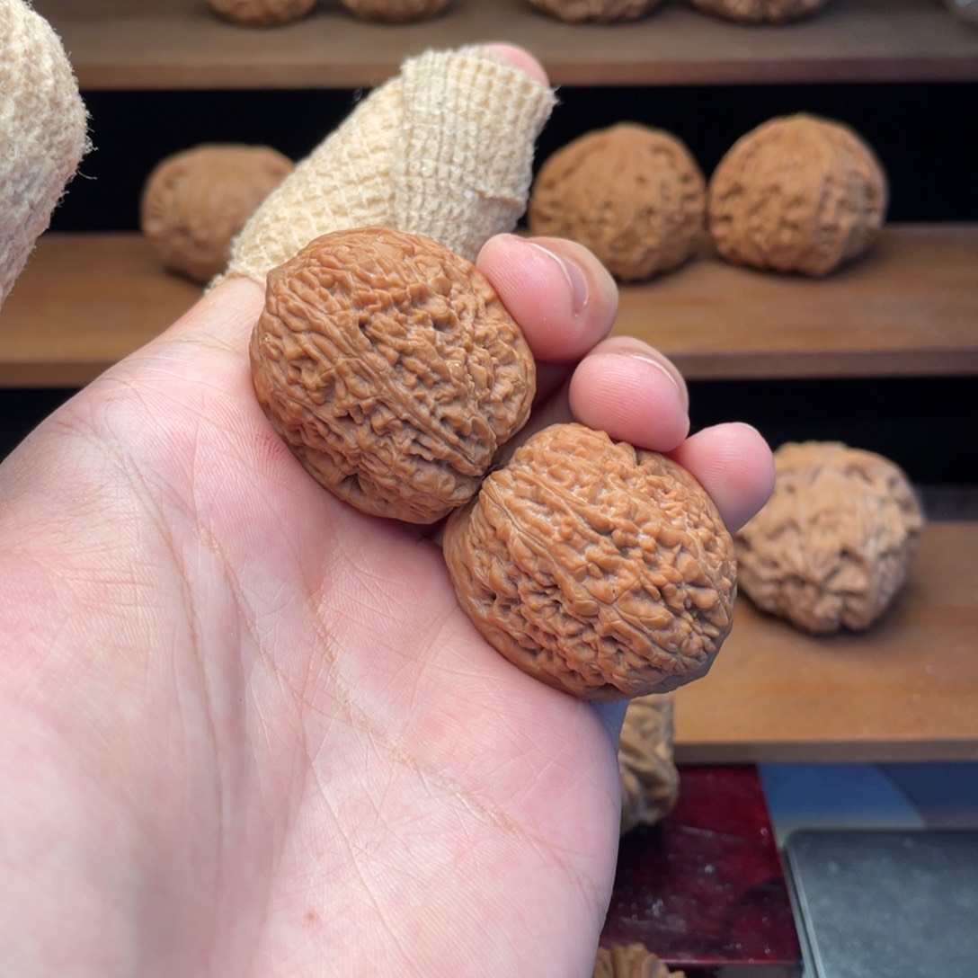 文玩核桃把件愤****）33毕业大蒜头