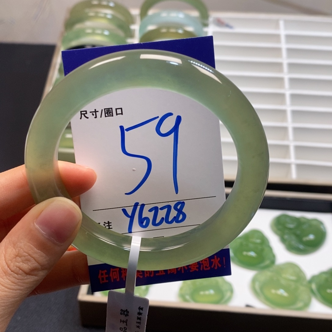 蛇纹石玉手镯未镶嵌赫*