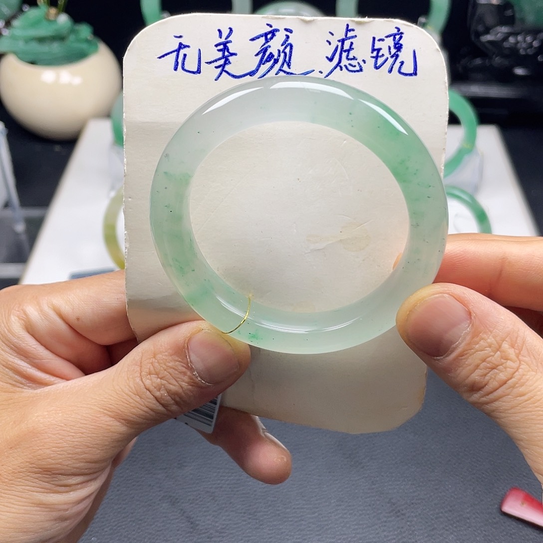 石英质玉未镶嵌手镯