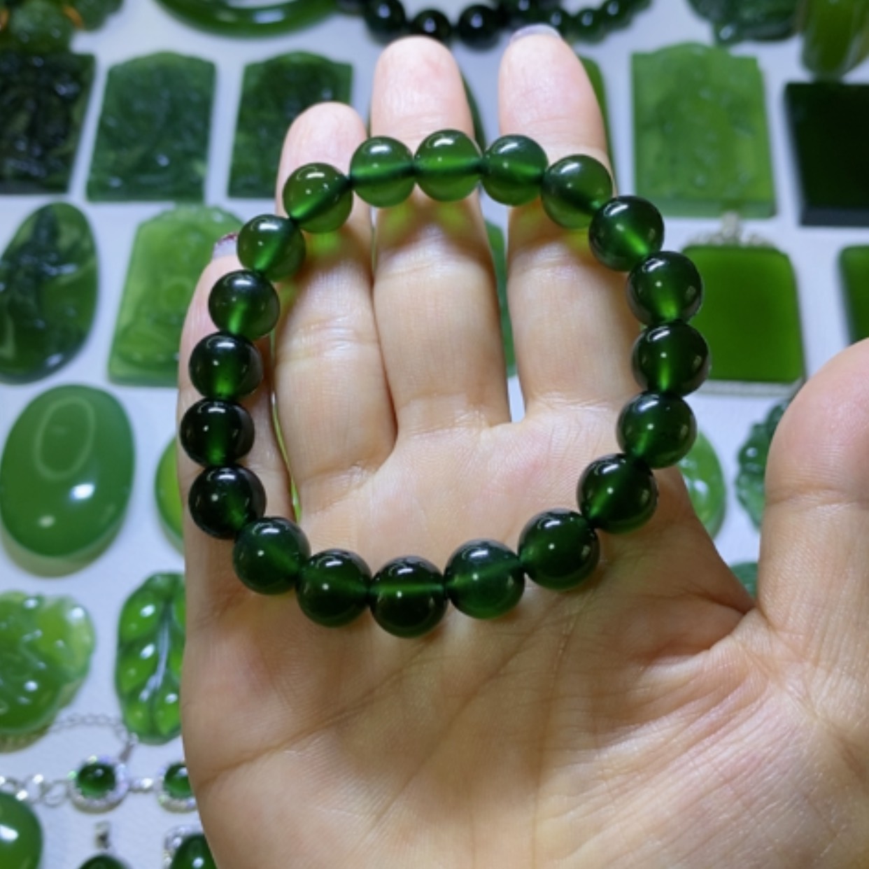 【闪购商品】蛇纹石玉手链未镶嵌西**米