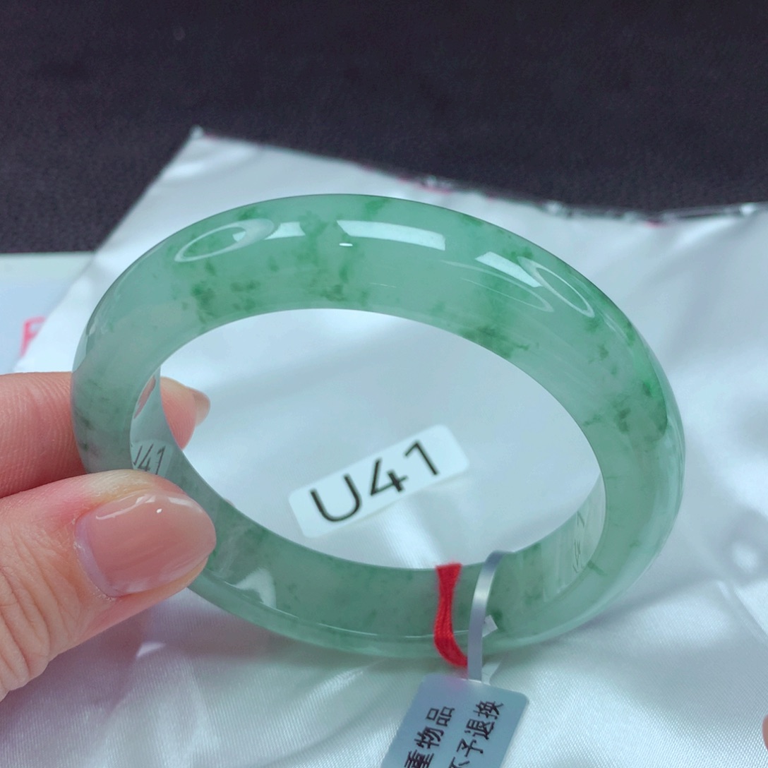 翡翠手镯未镶嵌手镯88