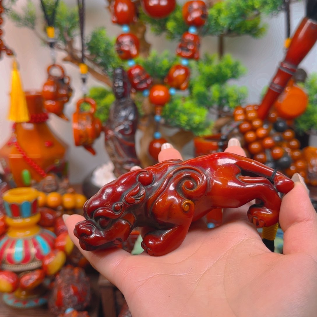 琥珀裸石未镶嵌手把