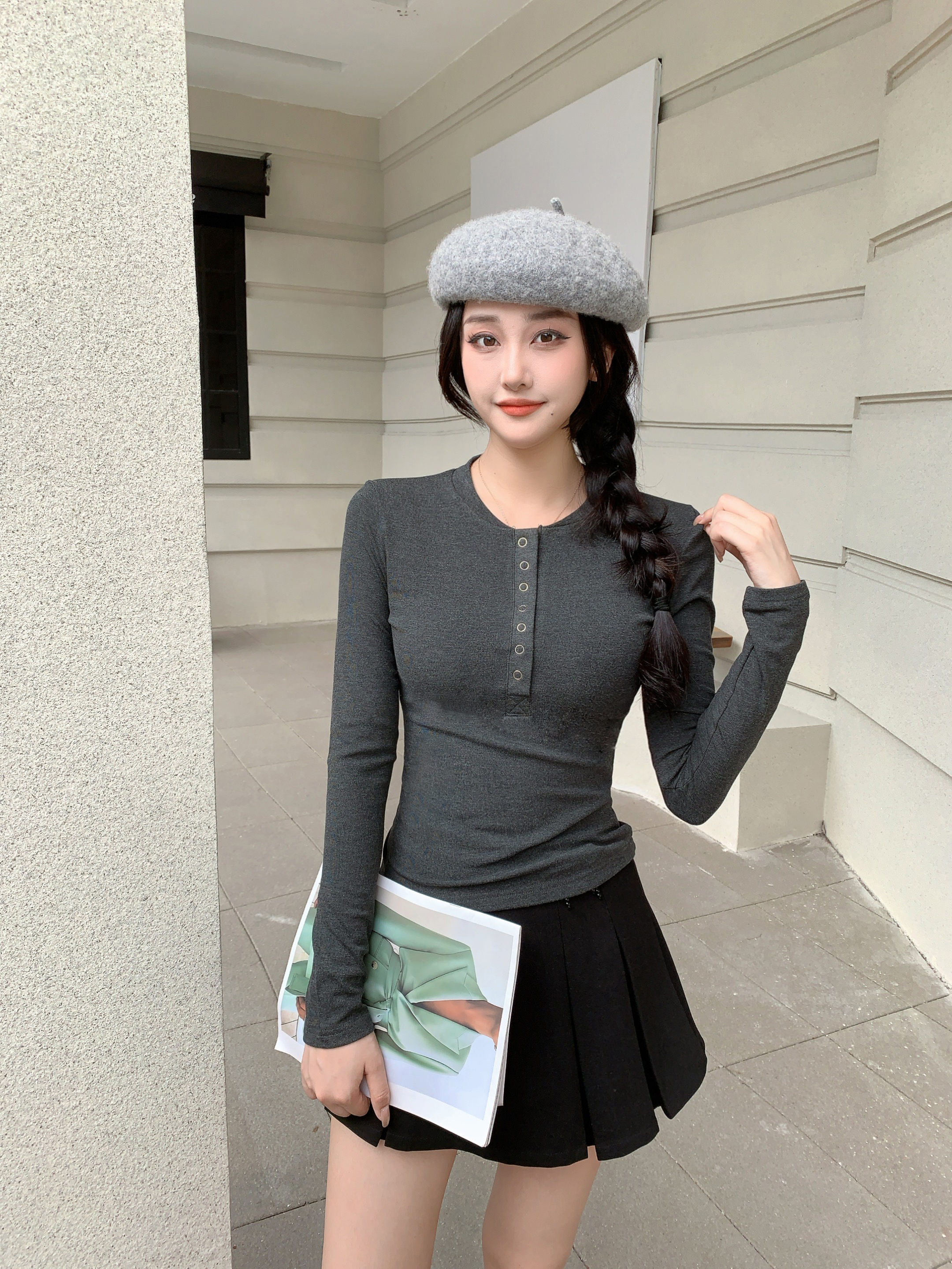 2025秋冬新款半开领纽扣设计长袖T恤女修身显瘦打底衫内搭上衣