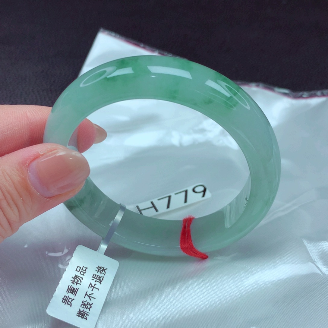 翡翠手镯未镶嵌@*玉手镯88