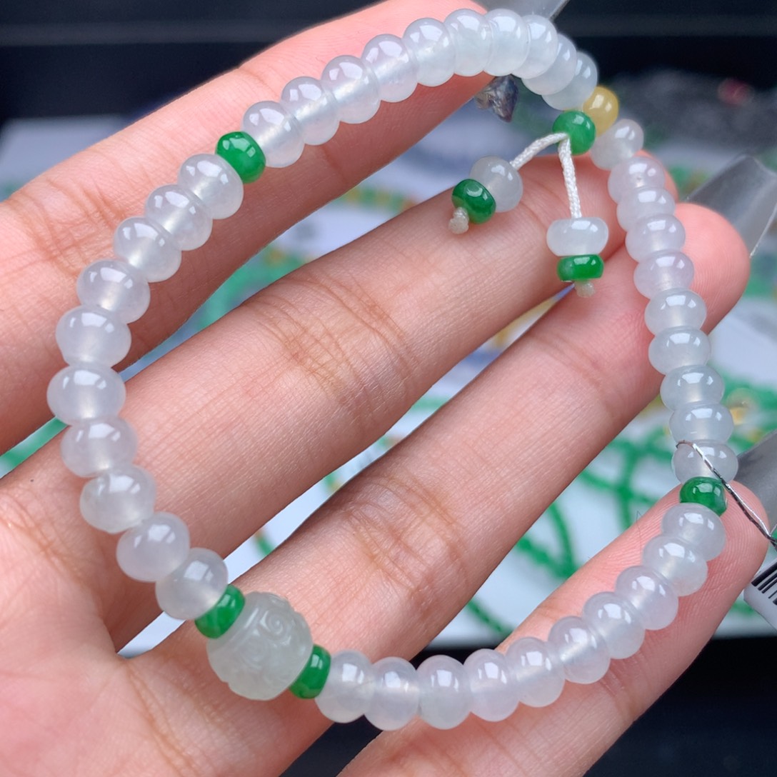 翡翠手链未镶嵌卡