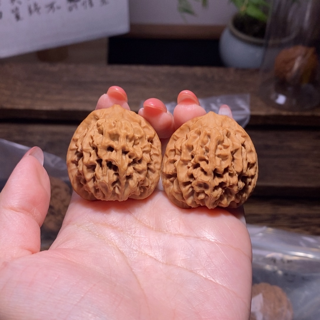 曓***龍吊坠文玩核桃全品35秦闷