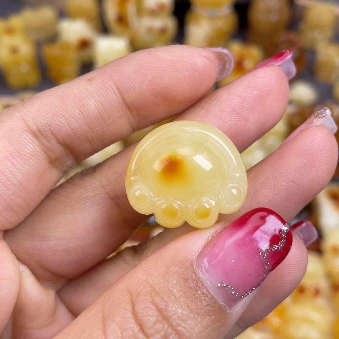 琥珀裸石未镶嵌蜜蜡