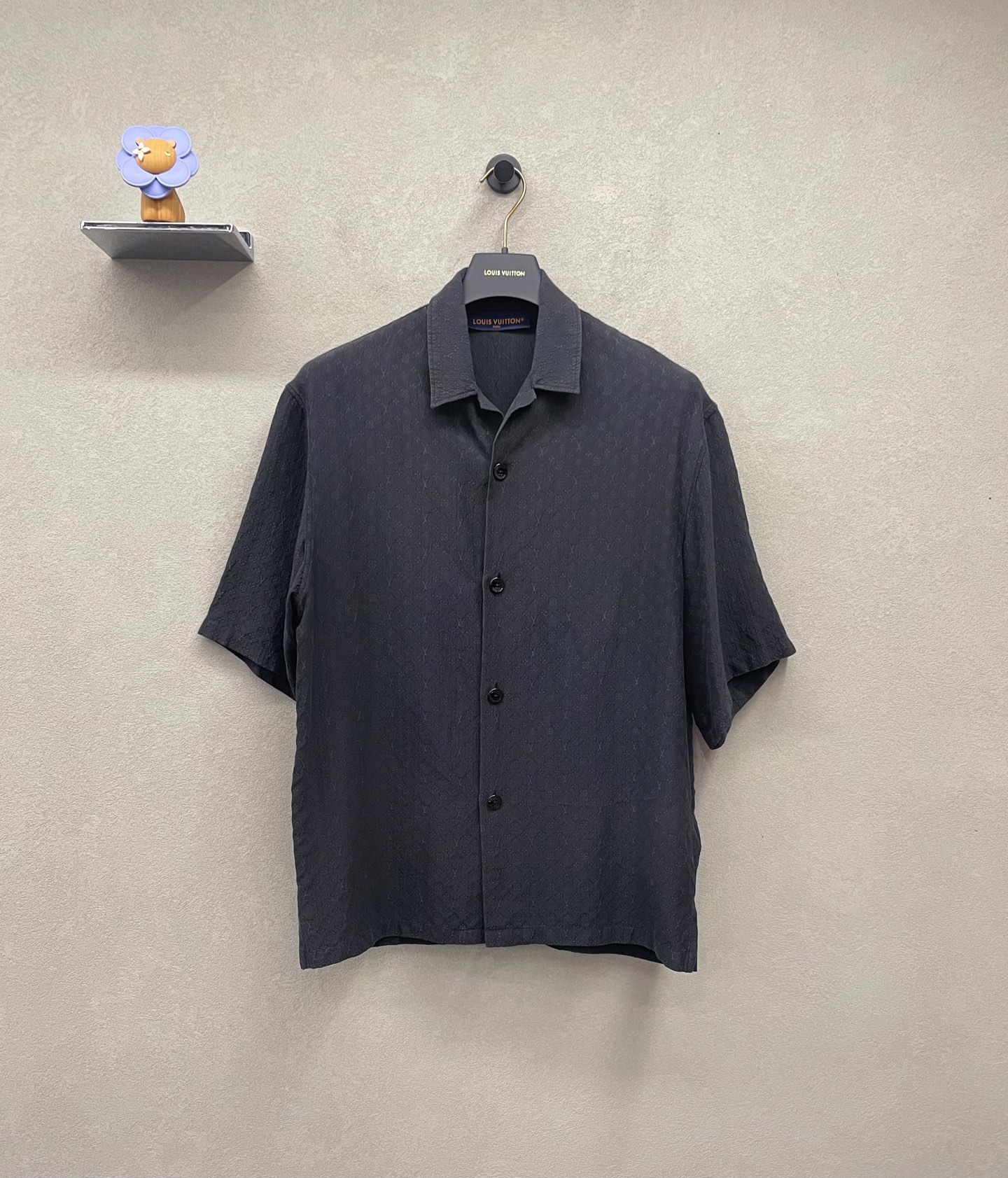 99新 LouisVuitton/路易威登  25春夏新款Logo压纹短袖衬衫/尺码S