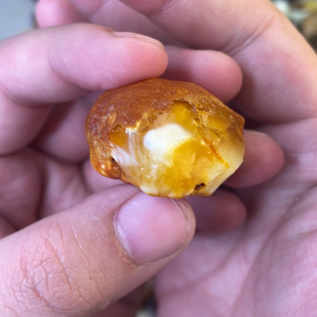 定制琥珀天然琥珀