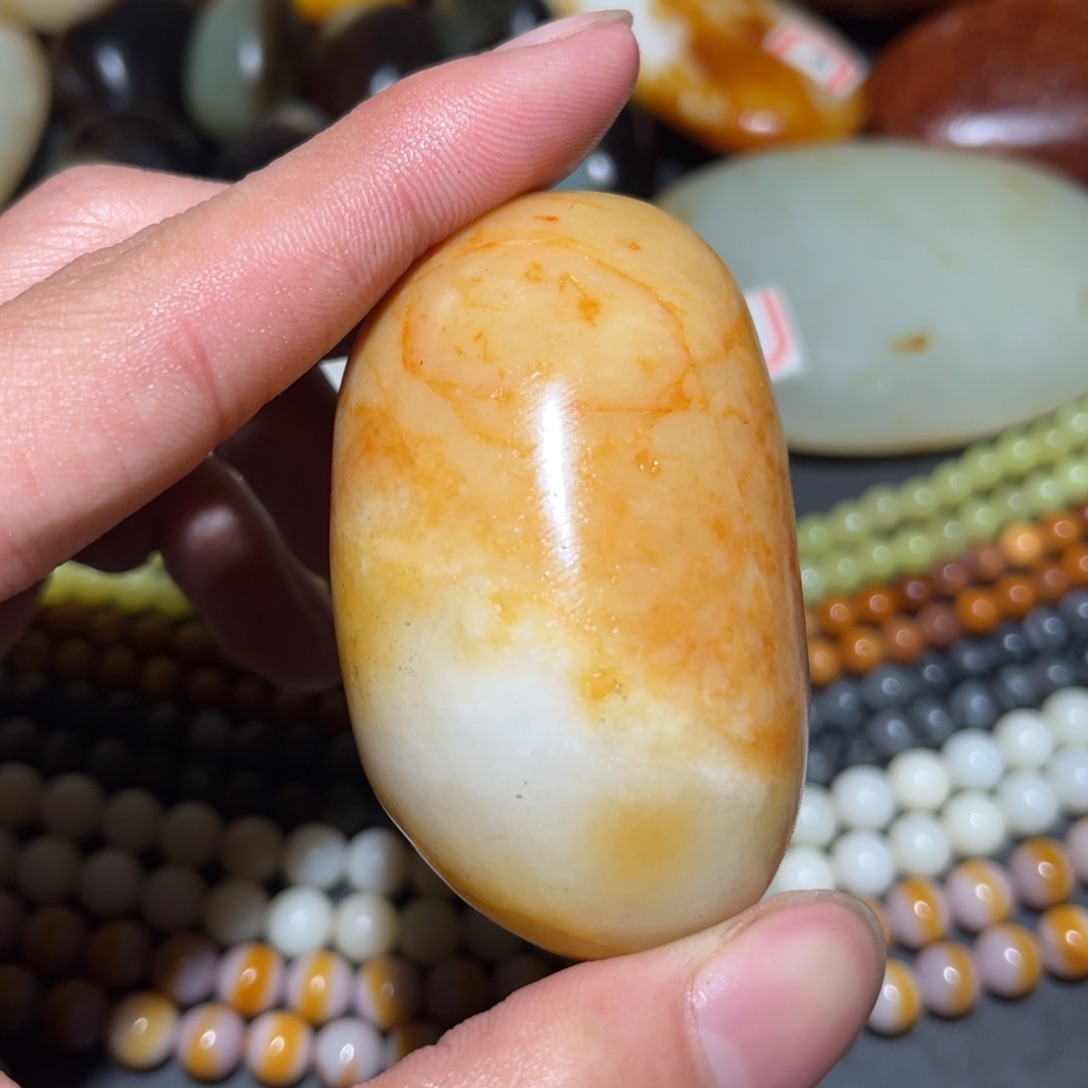 和田玉未镶嵌珠宝奇石