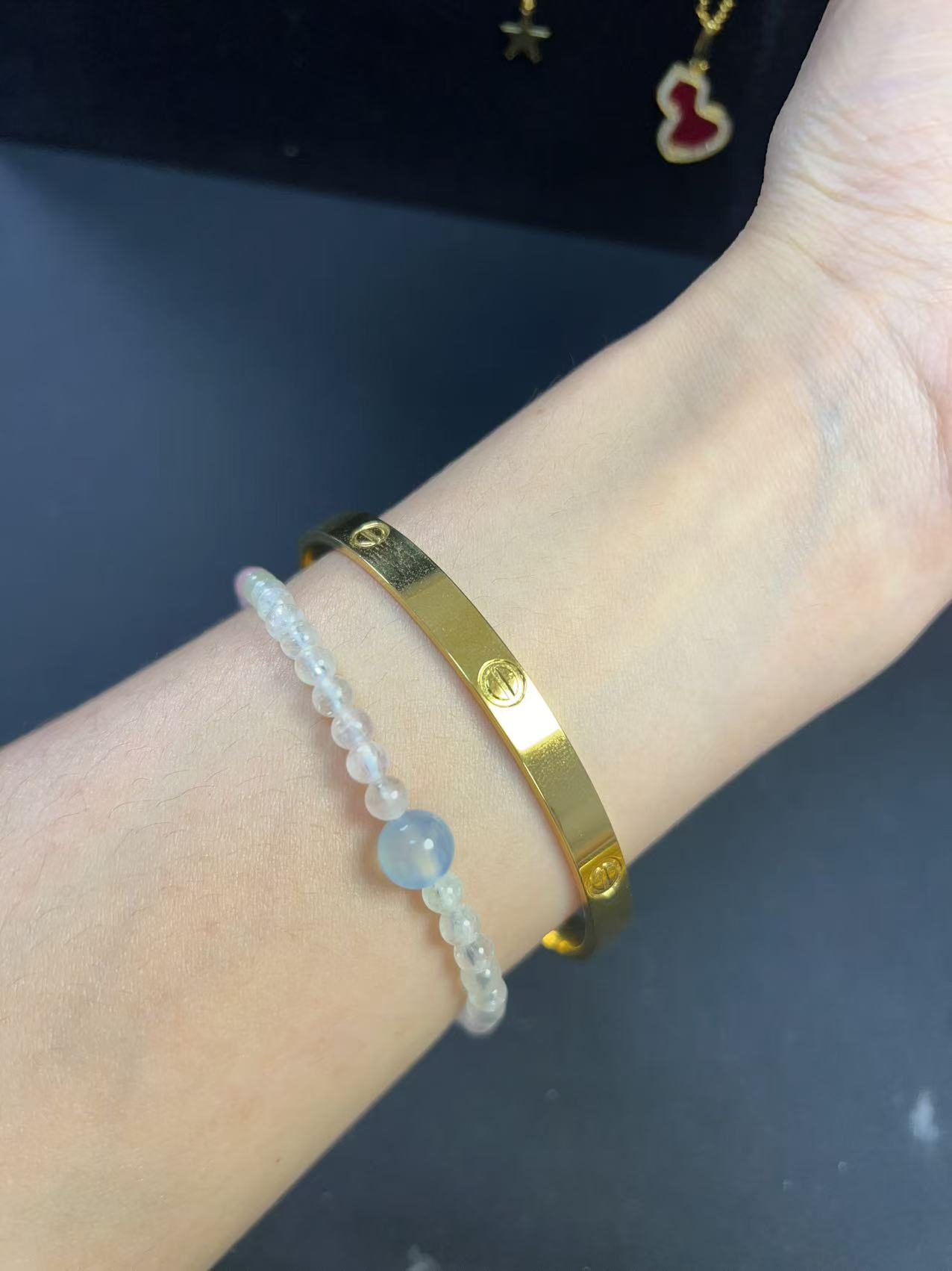 【佳佳好物】卡家手镯