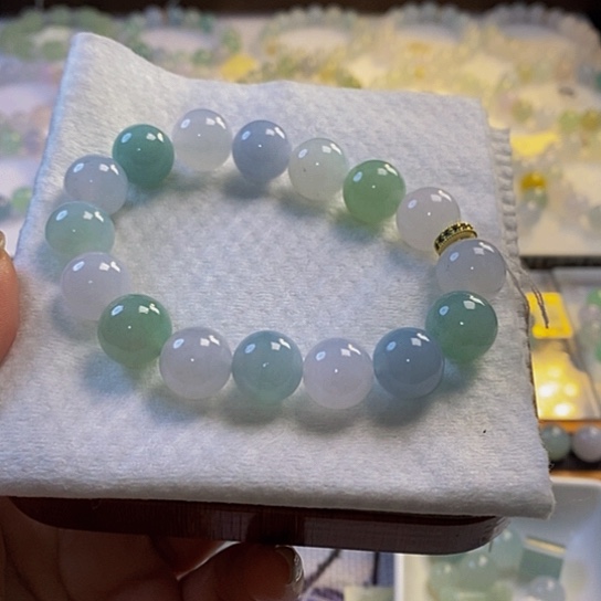 定制翡翠未镶嵌翡翠.